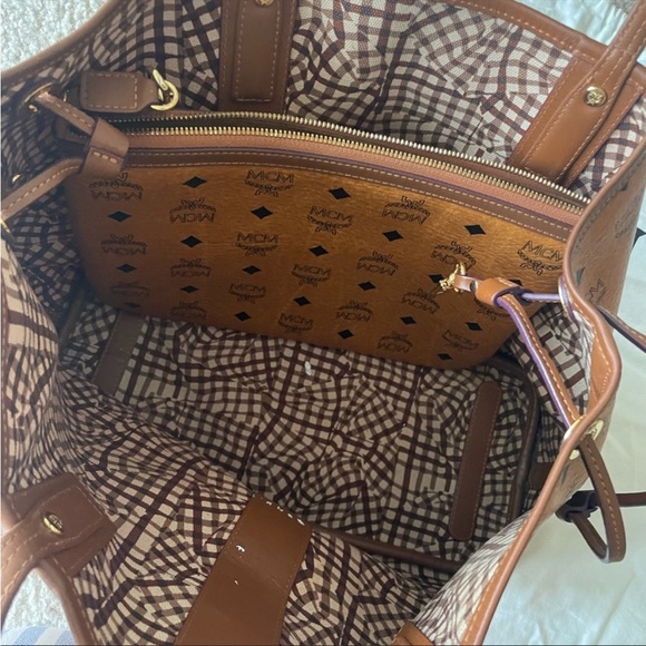 MCM large tote with small pochette - Picture 4 of 4